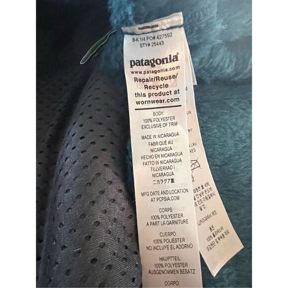 Patagonia Women's Wavy Blue Re-Tool Snap-T Slim Fit Fleece Pullover Large NWT - Picture 5 of 7